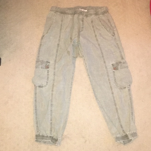 Capris - Picture 1 of 4